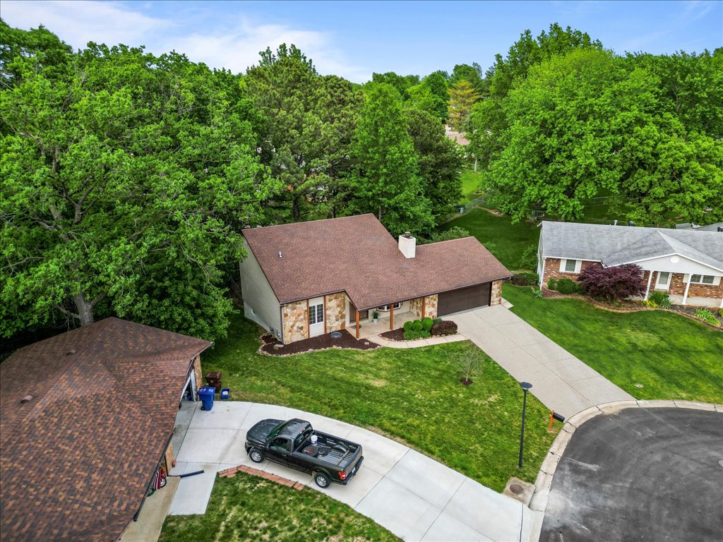 14 Castlewood Court St. Peters, MO 63376