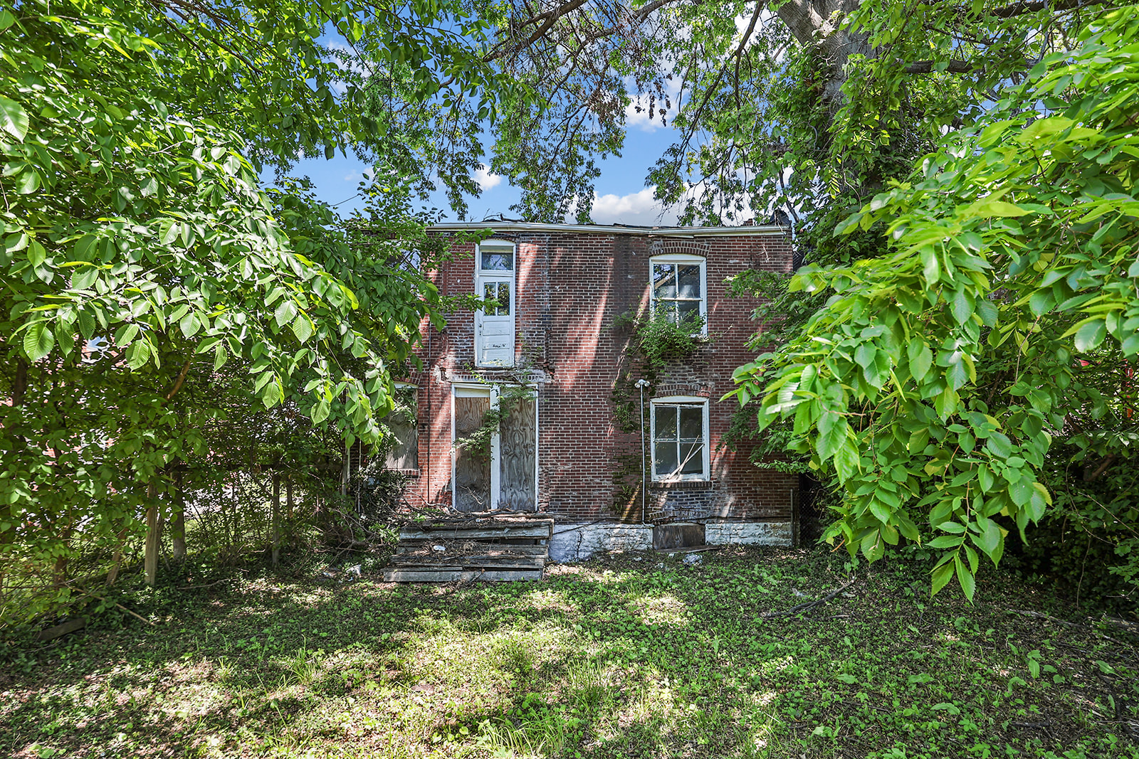 4708 McMillan Avenue St. Louis, MO 63108