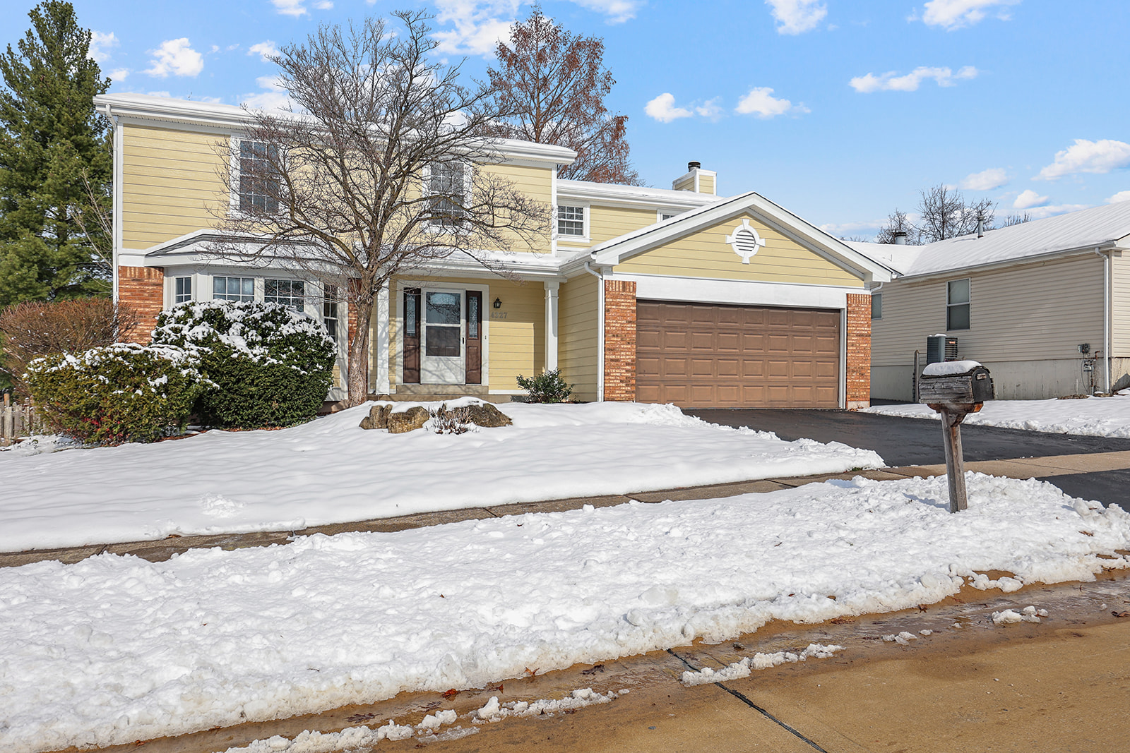 4227 River Oaks Drive Florissant, MO 63034