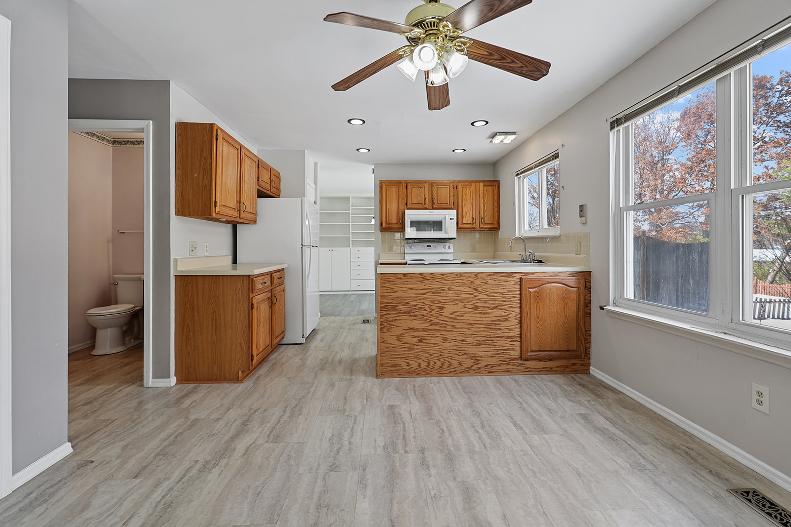 4227 River Oaks Drive Florissant, MO 63034