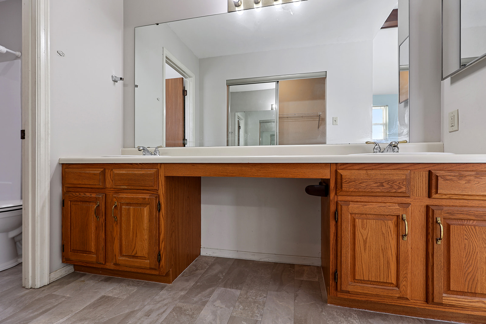 4227 River Oaks Drive Florissant, MO 63034