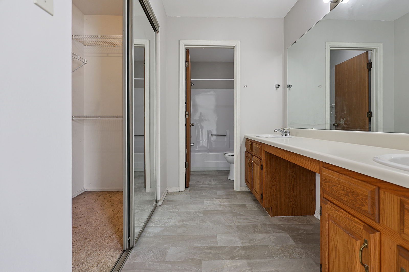 4227 River Oaks Drive Florissant, MO 63034