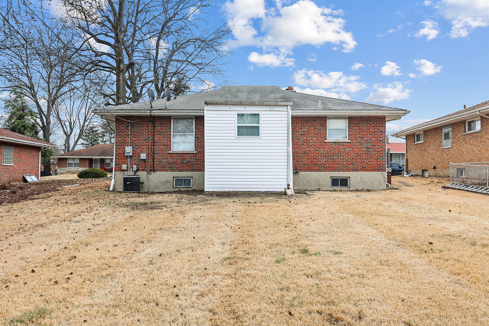 9221 Shadydale Drive Jennings, MO 63136