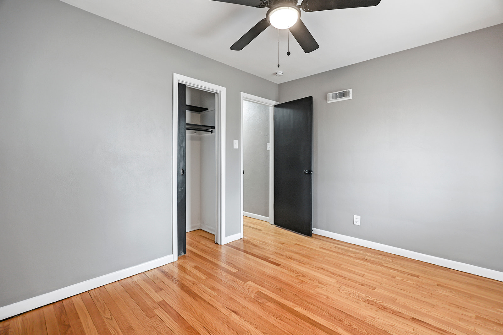 9221 Shadydale Drive Jennings, MO 63136