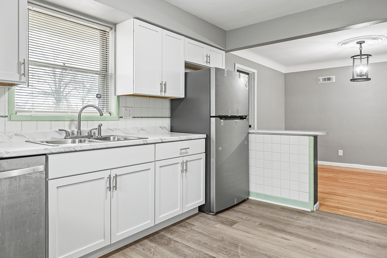 9221 Shadydale Drive Jennings, MO 63136