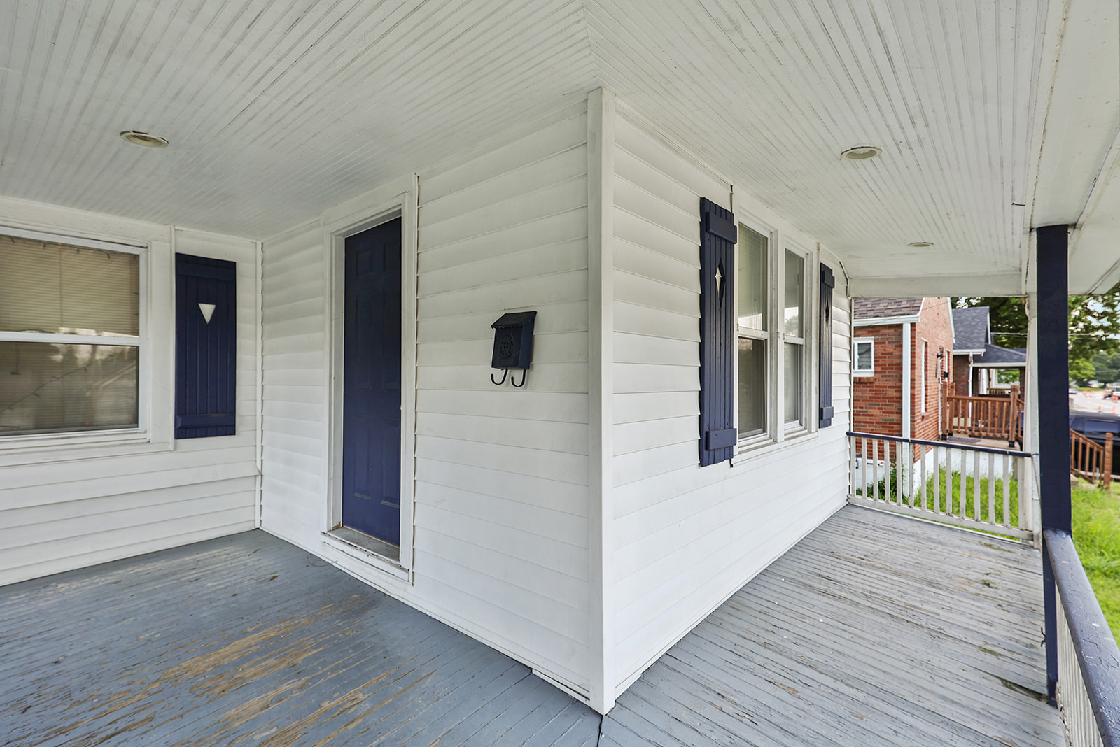 3915 N Hanley Road St. Louis, MO 63121