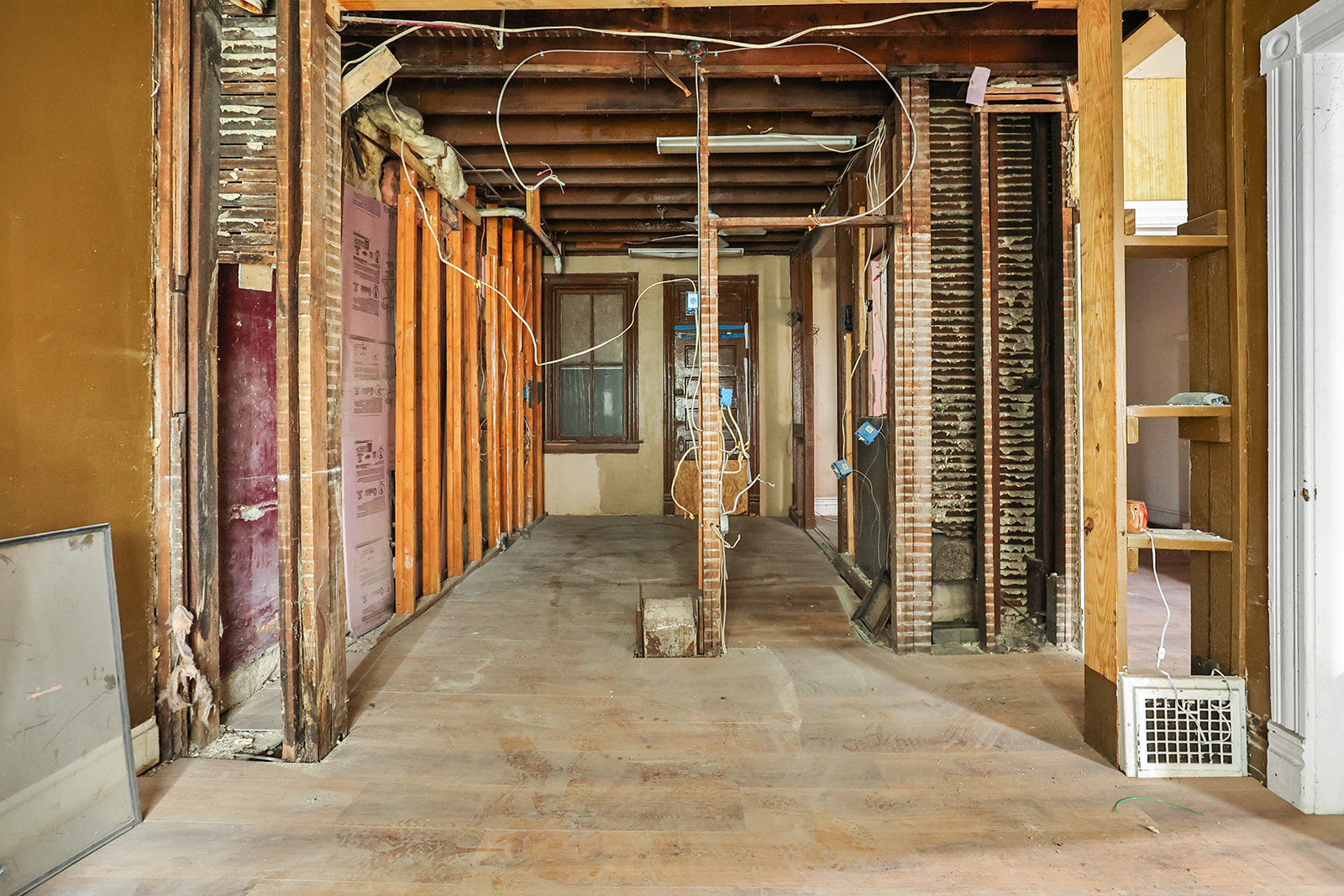 5960 Minerva Avenue St. Louis, MO 63112