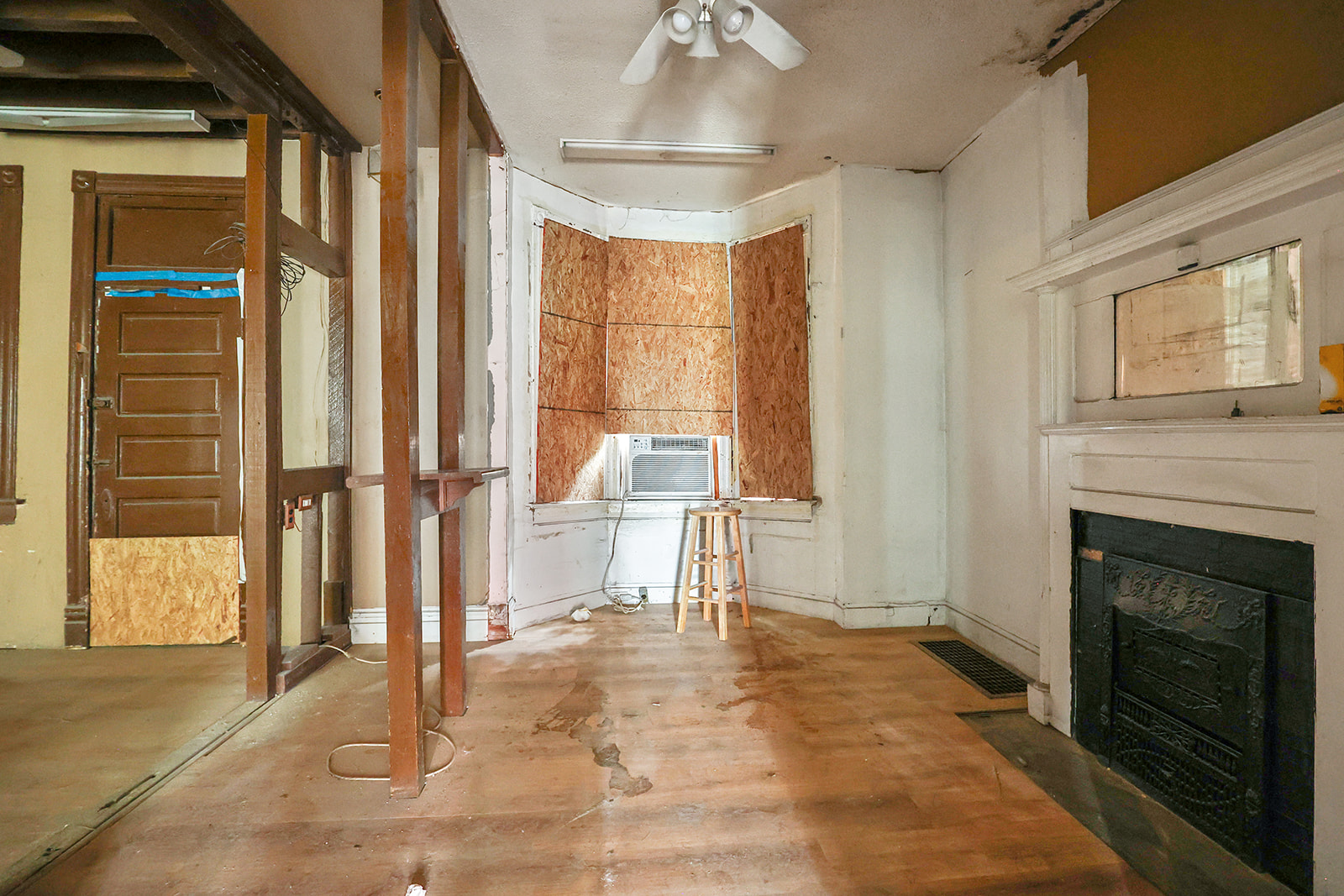 5960 Minerva Avenue St. Louis, MO 63112