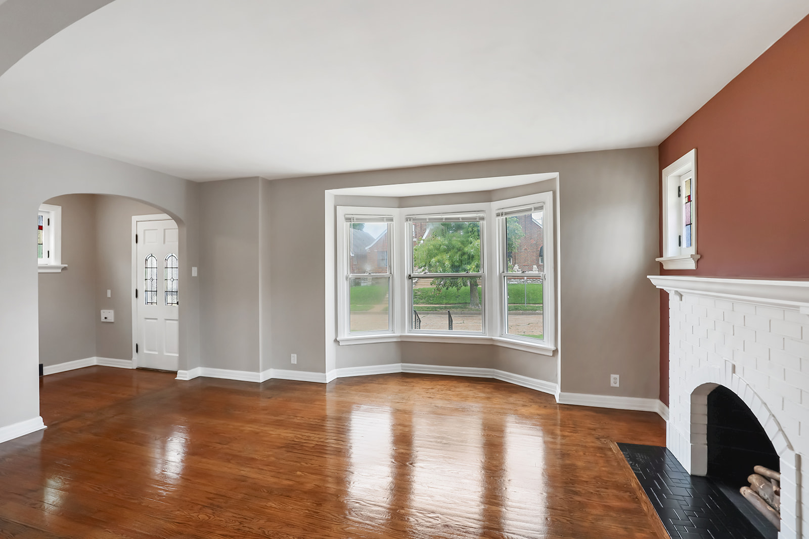 8464 Edna Street St. Louis, MO 63147