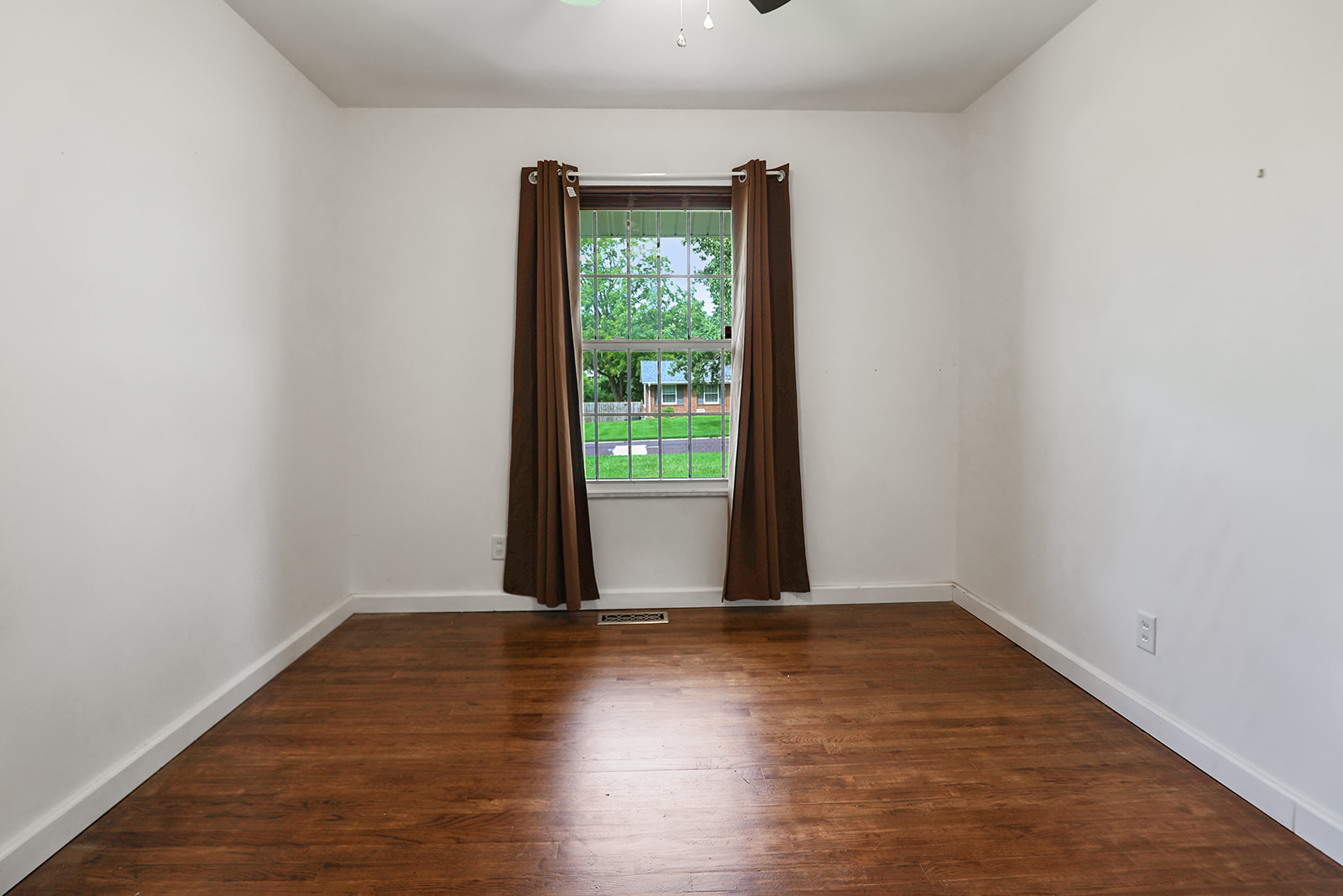 1138 Orchard Lakes Drive Creve Couer, MO 63146