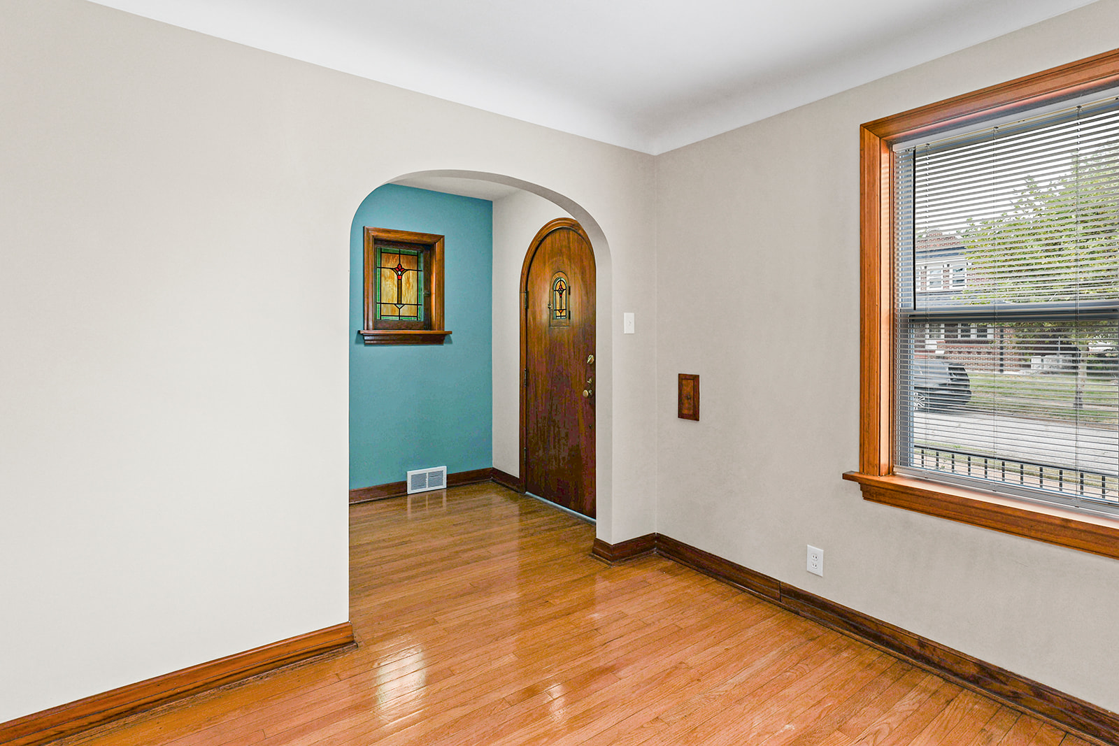 1620 Grape Avenue St. Louis, MO 63147